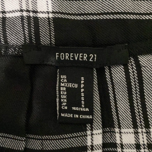 Forever 21 Black and White Plaid Skirt, Size Small - Picture 4 of 7